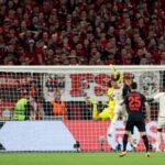 Bayer Leverkusen memecahkan rekor 48 pertandingan tak terkalahkan Benfica saat menahan AS Roma 2-2: Okezone Bola