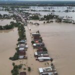 Korban banjir di Sulawesi Selatan menerima bantuan beras sebanyak 40 ton dari pemerintah pusat